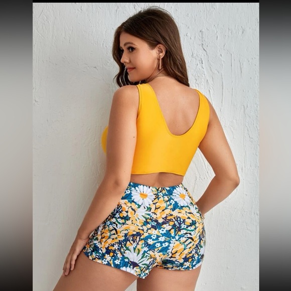 2 piece bathing suit - Picture 2 of 3